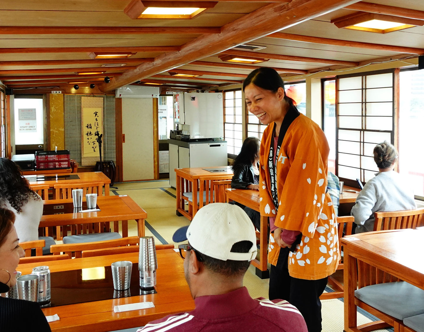 Tokyo Rainbow Bridge Cruise & Show & Optional Unlimited Beer