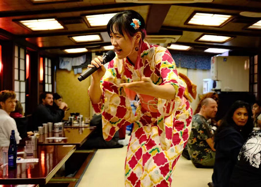 Tokyo Bay: Cruise with Japan Show & Sukiyaki/Optional Beer