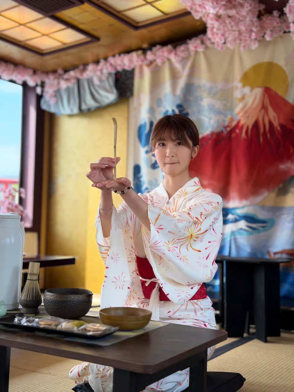 Tokyo Spring Tea Ceremony Cruise Sakura-Theme：snacks&show