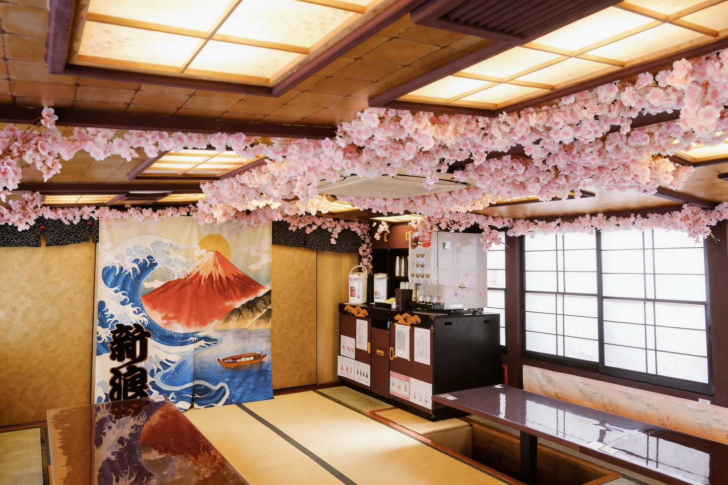 Tokyo Bay: Cruise with Japan Show & Sukiyaki